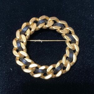 E. Pearl vintage Gold and Black Chain circle Brooch
